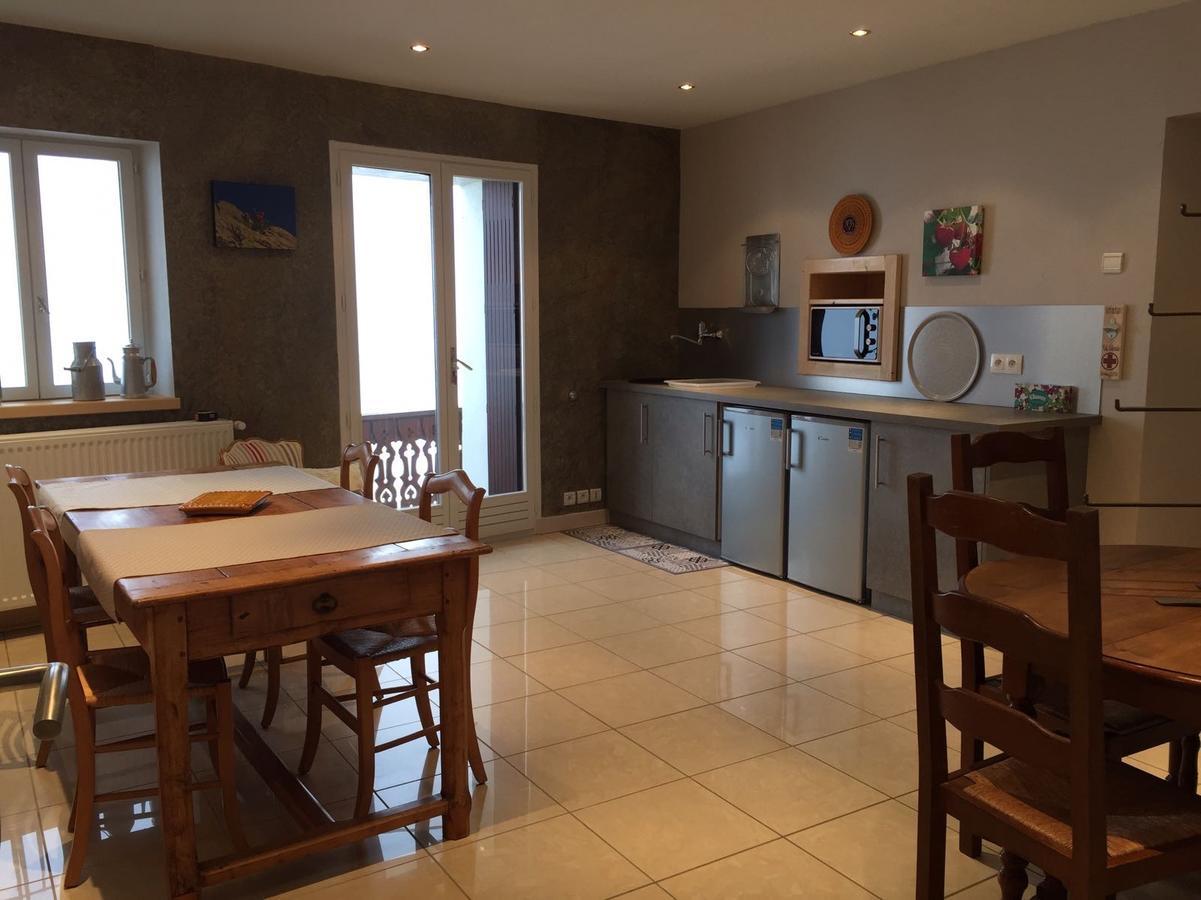Bed and Breakfast Le Coeur 1210 Granier Номер фото